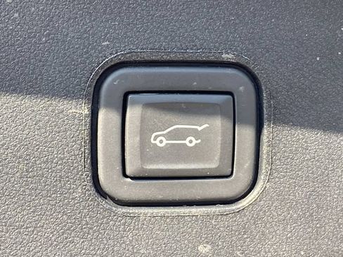 Certified 2024 Cadillac Lyriq Tech w/ Driver Assist Package AWD/4WD image 6