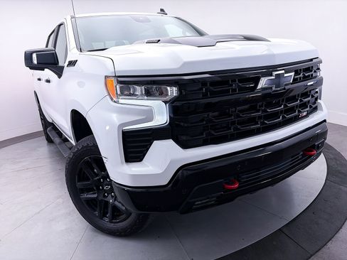 Used 2024 Chevrolet Silverado 1500 LT Trail Boss w/ LT Trail Boss Premium Package AWD/4WD image 10