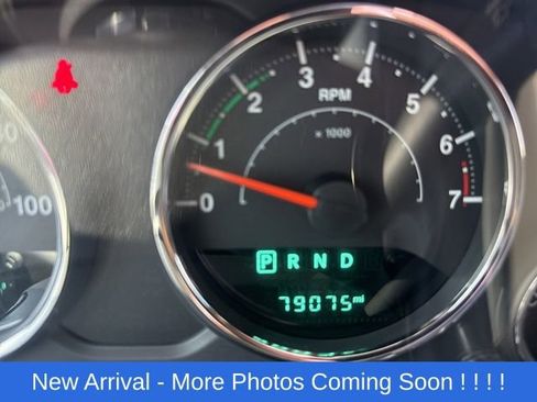 Used 2016 Jeep Wrangler Unlimited Sahara w/ Max Tow Package AWD/4WD image 15
