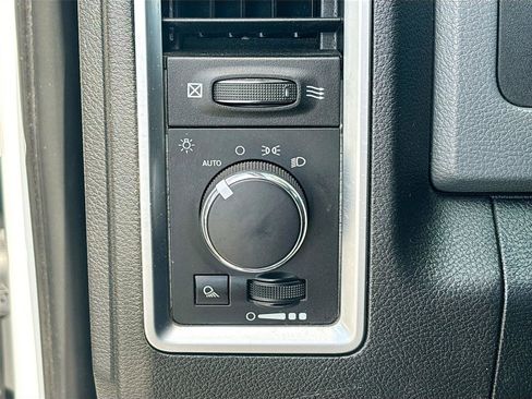 Used 2017 RAM 3500 SLT image 11