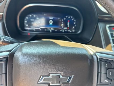 Used 2022 Chevrolet Suburban Z71 w/ Z71 Off-Road Package image 18