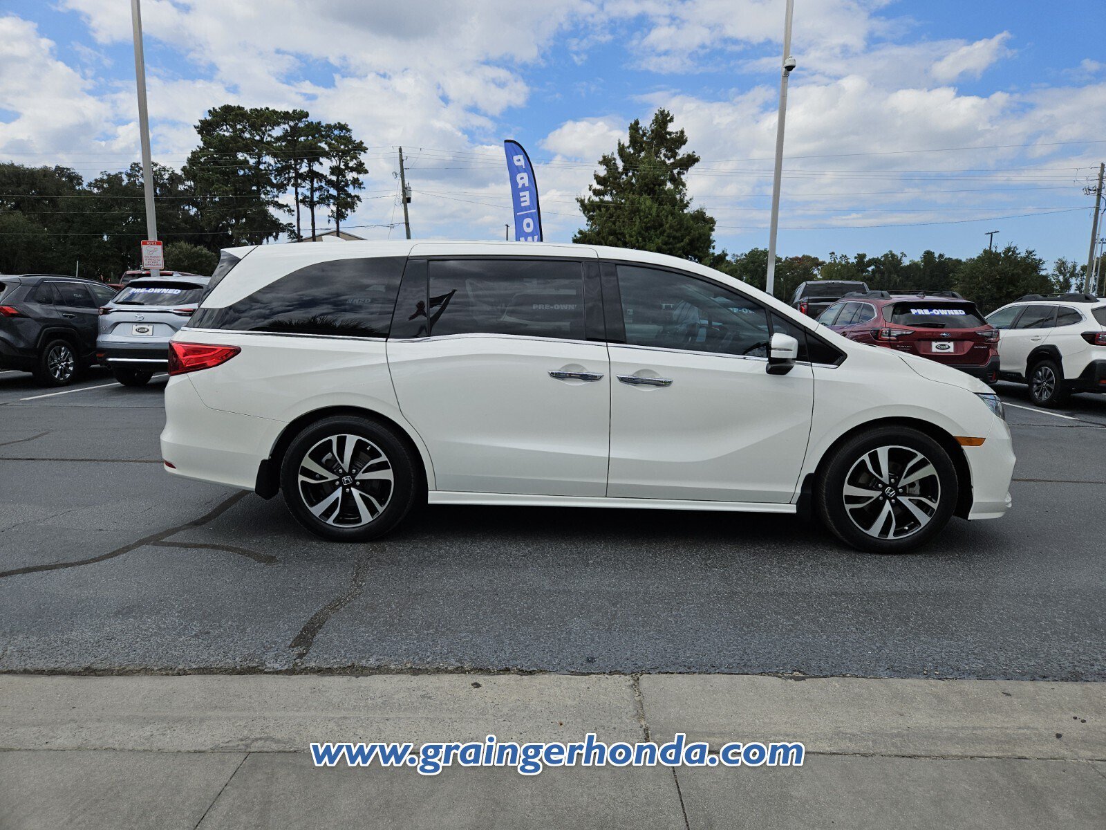Used 2018 Honda Odyssey Elite image 6