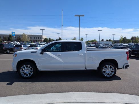 Certified 2025 Chevrolet Silverado 1500 RST AWD/4WD image 8