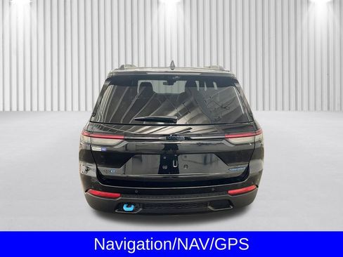 Used 2022 Jeep Grand Cherokee Trailhawk w/ Luxury Tech Group III image 9