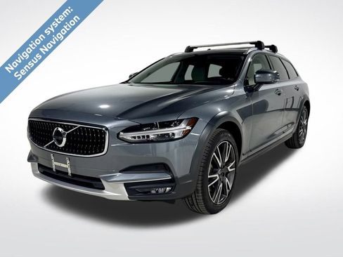 Used 2020 Volvo V90 T6 Cross Country image 1