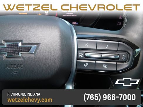 Used 2025 Chevrolet Colorado ZR2 w/ Technology Package AWD/4WD image 30