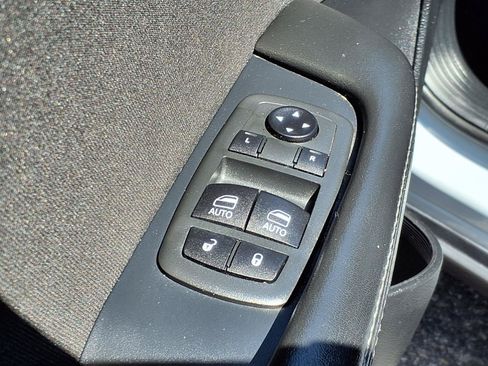 Used 2020 Dodge Challenger SXT RWD image 18