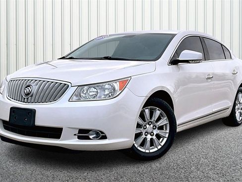 Used 2011 Buick LaCrosse CXL image 3