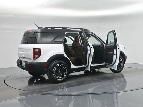 Certified 2025 Ford Bronco Sport Outer Banks w/ Outer Banks Tech Package+ image 6