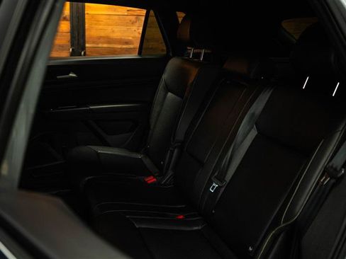 Used 2020 Volkswagen Atlas Cross Sport SE FWD image 11