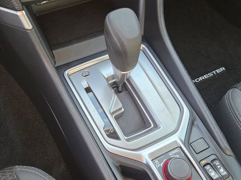 Used 2023 Subaru Forester Premium image 23