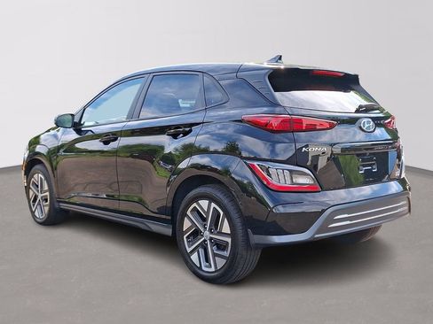 Used 2023 Hyundai Kona Limited FWD image 4