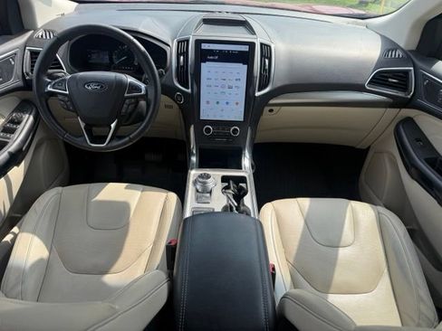 Used 2022 Ford Edge Titanium w/ Equipment Group 301A AWD/4WD image 19