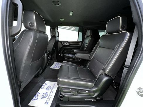 Used 2022 Chevrolet Suburban Premier AWD/4WD image 27