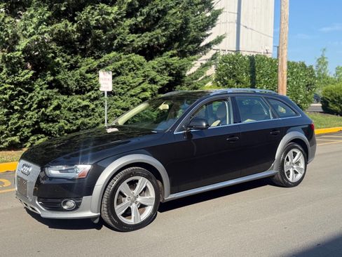 Used 2013 Audi A4 Premium Plus w/ Premium Plus Pkg image 2