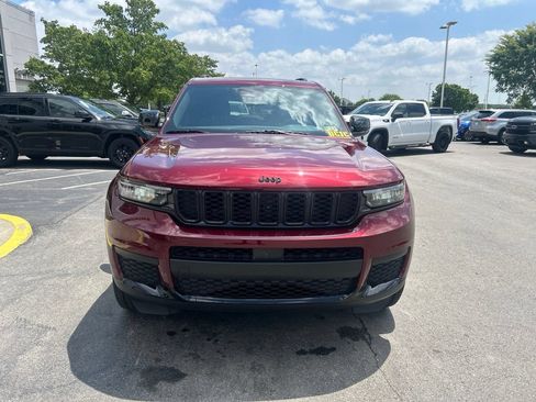 Used 2023 Jeep Grand Cherokee L Laredo AWD/4WD image 8