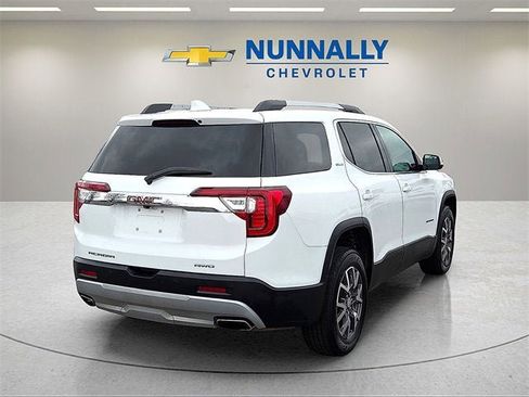 Certified 2023 GMC Acadia SLE w/ Driver Convenience Package image 5