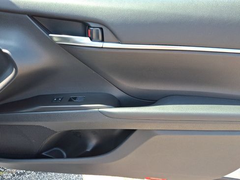 Used 2024 Toyota Camry SE FWD image 10
