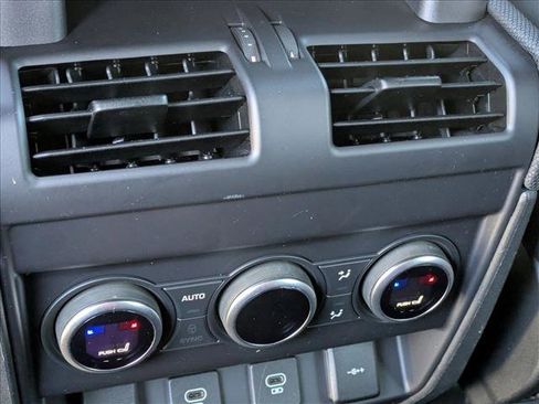 Used 2022 Land Rover Defender 110 X-Dynamic HSE AWD/4WD image 18