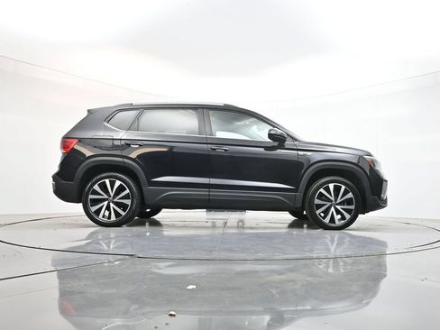 Used 2024 Volkswagen Taos SE FWD image 41