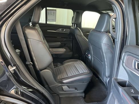 Used 2025 Ford Explorer ST-Line AWD/4WD image 21