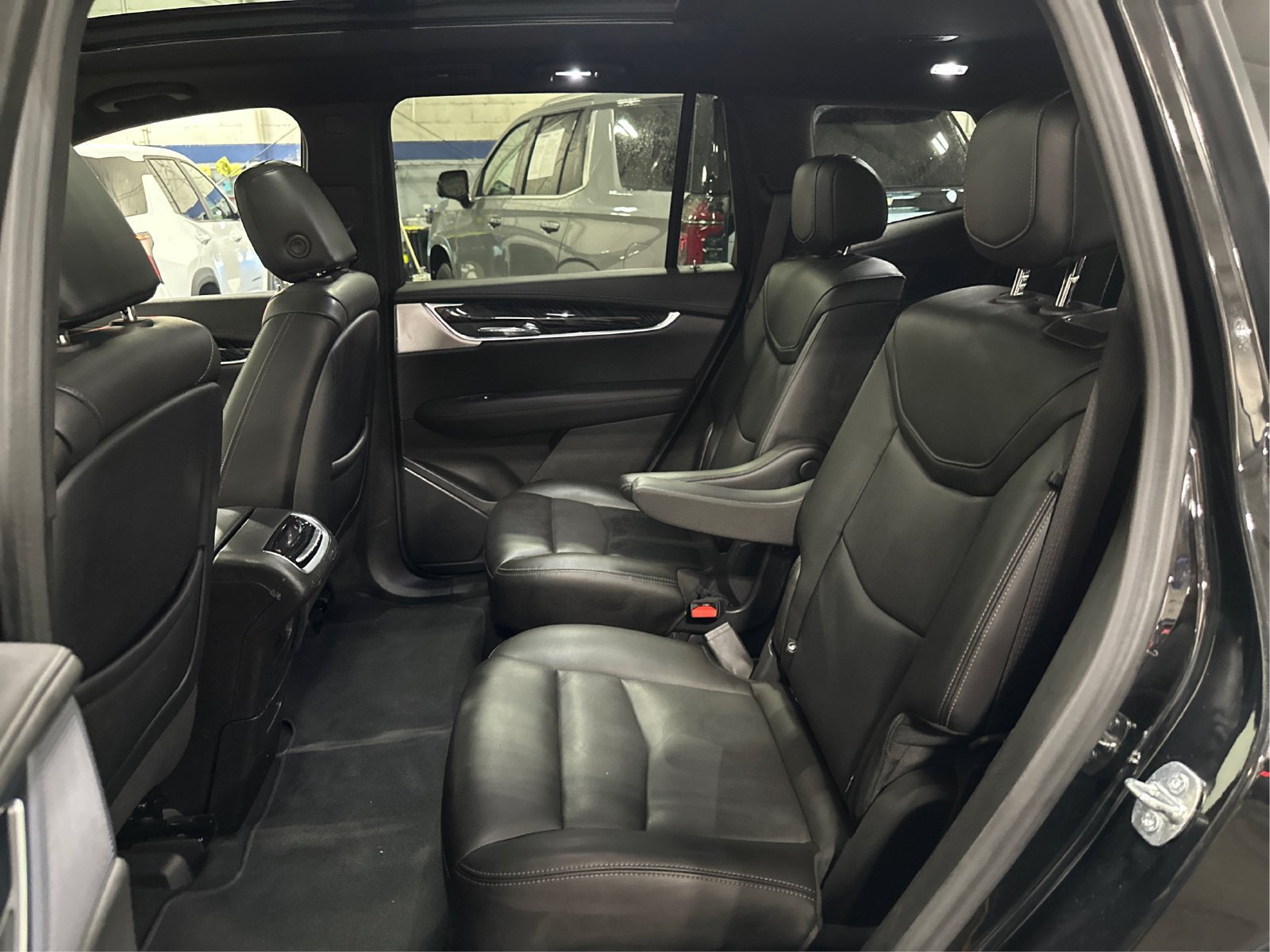Certified 2023 Cadillac XT6 Premium Luxury w/ Technology Package AWD/4WD image 10