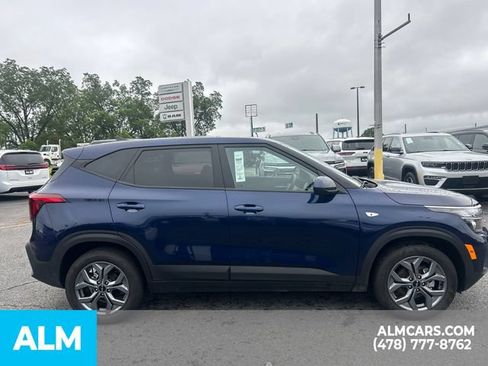 Used 2026 Kia Seltos LX FWD image 9