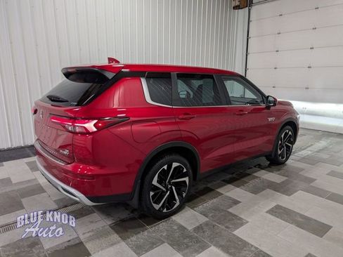Used 2023 Mitsubishi Outlander SE image 4