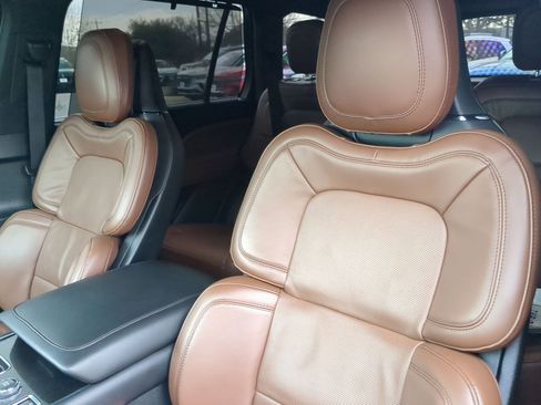 Used 2024 Lincoln Aviator Reserve w/ Equipment Group 201A image 10