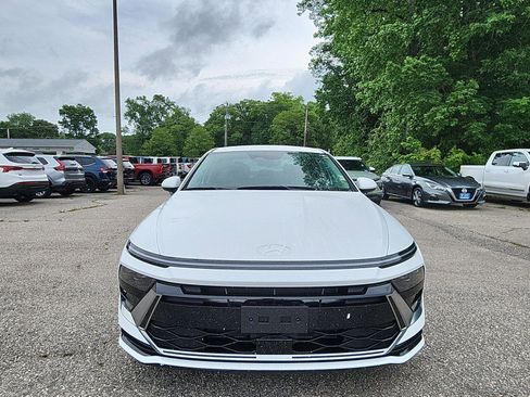 Used 2024 Hyundai Sonata SEL FWD image 8
