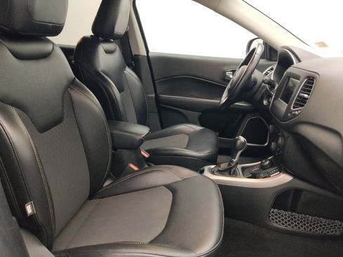 Used 2019 Jeep Compass Latitude w/ Popular Equipment Group AWD/4WD image 21