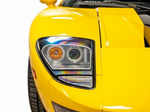 Used 2005 Ford GT image 8