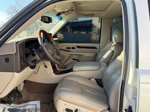 Used 2003 Cadillac Escalade 2WD w/ Marketing Vehicle Package image 6