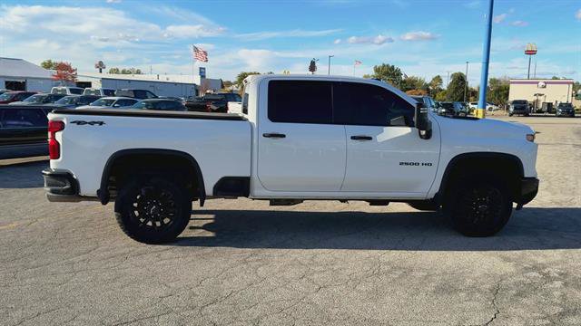 Used 2025 Chevrolet Silverado 2500 Custom AWD/4WD image 5