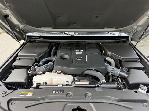 Certified 2024 Lexus GX 550 w/ Cold Area Package AWD/4WD image 19