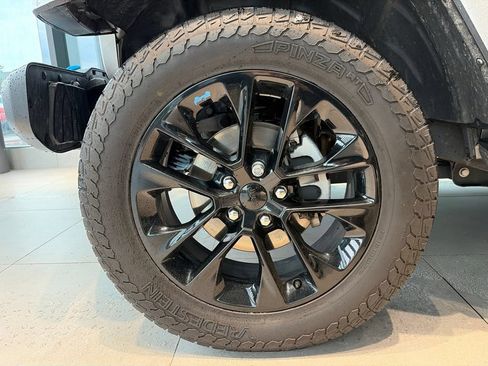 Used 2022 Jeep Wrangler Unlimited Sahara w/ Cold Weather Group AWD/4WD image 19