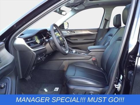 New 2024 Jeep Grand Cherokee Limited 4xe AWD/4WD image 9