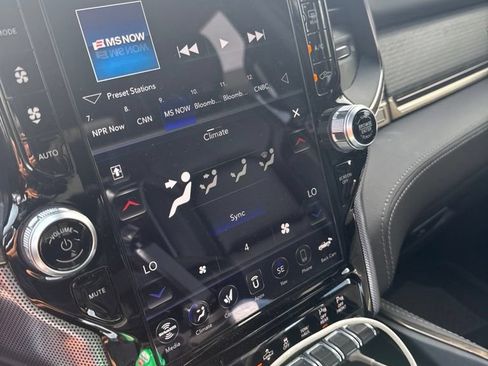 Used 2019 RAM 1500 Limited AWD/4WD image 19