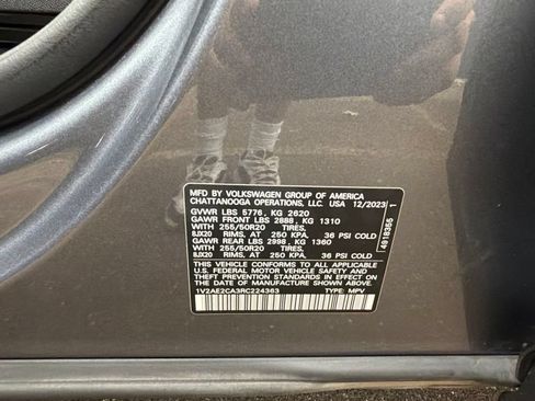 Used 2024 Volkswagen Atlas Cross Sport SEL R-Line AWD/4WD image 10