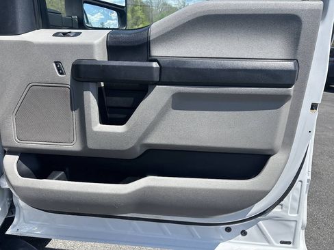 Used 2019 Ford F250 XL w/ Power Equipment Group AWD/4WD image 14