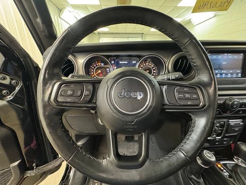 Used 2022 Jeep Wrangler Unlimited Sport AWD/4WD image 36