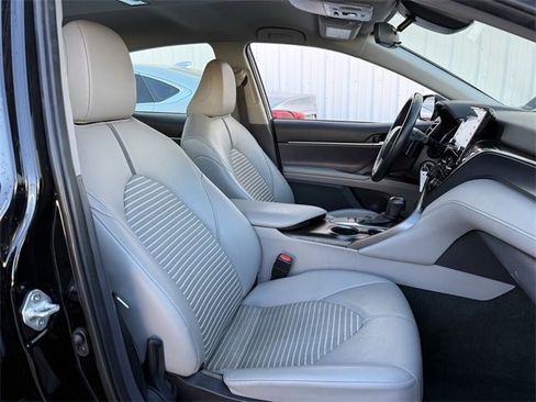 Used 2023 Toyota Camry SE image 27
