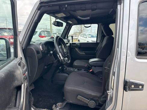 Used 2015 Jeep Wrangler Unlimited Sport w/ Quick Order Package 24S image 9