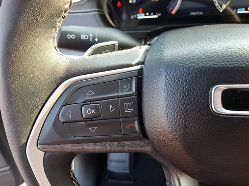 Certified 2024 Jeep Grand Cherokee L Limited AWD/4WD image 9