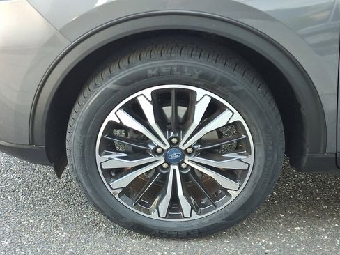 Certified 2022 Ford Escape SE w/ SE Sport Appearance Package image 10