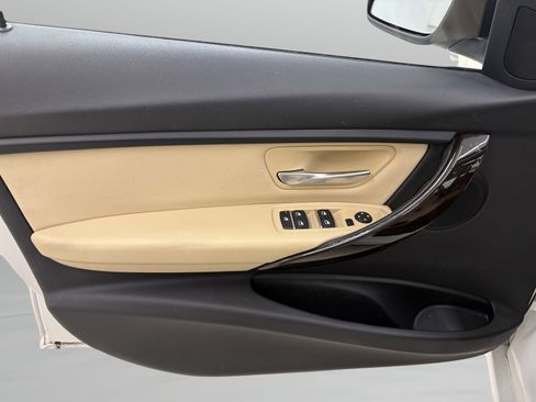 Used 2017 BMW 320i xDrive Sedan image 26