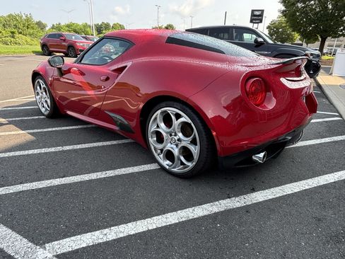 Used 2016 Alfa Romeo 4C Coupe w/ Coupe Track Package 1 RWD image 6