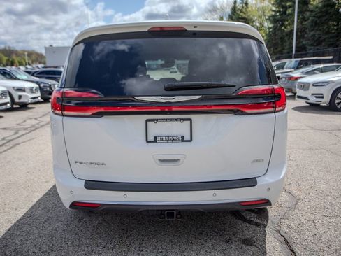 Used 2022 Chrysler Pacifica Pinnacle AWD/4WD image 5
