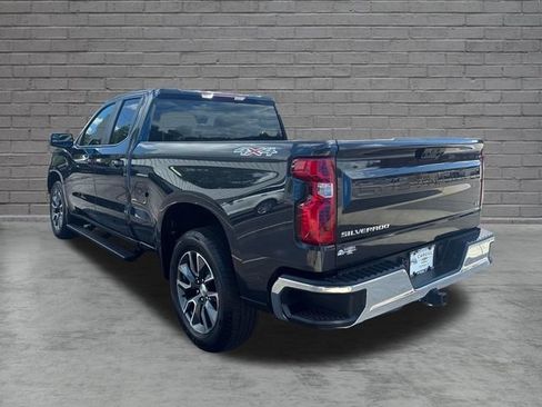 Used 2023 Chevrolet Silverado 1500 LT AWD/4WD image 5