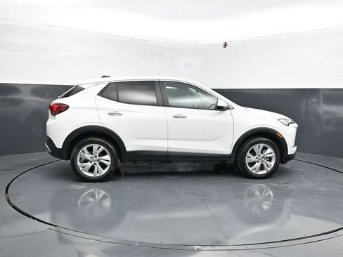 Used 2025 Buick Encore GX Preferred AWD/4WD image 11